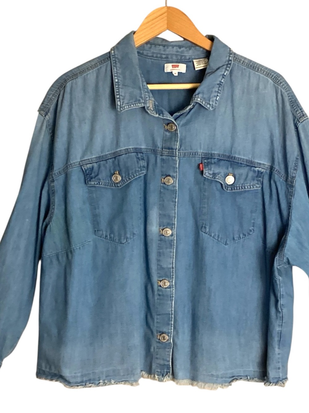 Levi’s 2X Denim Shirt Jacket Oversized Raw Hem Trucker Shacket Plus